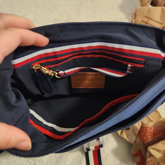 Tommy Hilfiger Blue Crossbody Bag - Picture 8 of 9